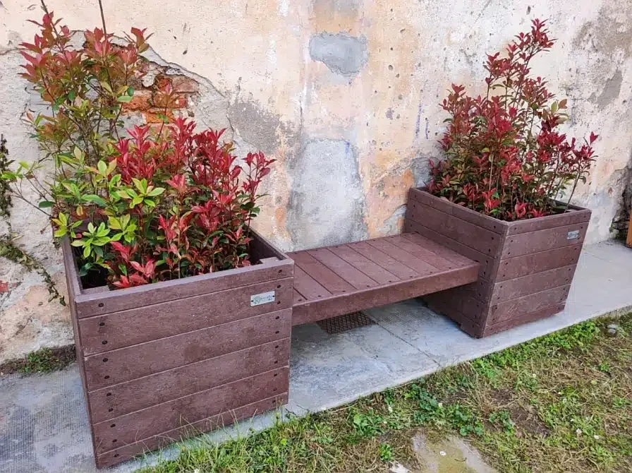 panchina panca caterina in plastica rigenerata logisto