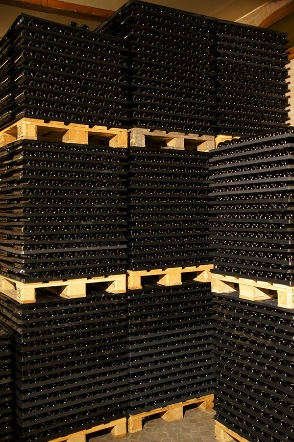 interfalde vinplast in plastica riciclata stoccaggio del vino cantina logisto